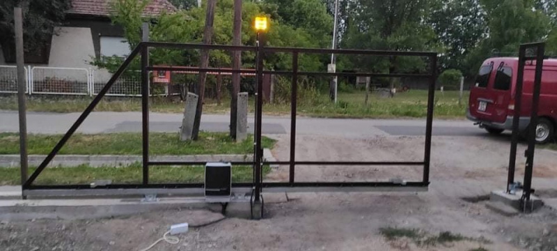úszókapu 3m x 1,7m